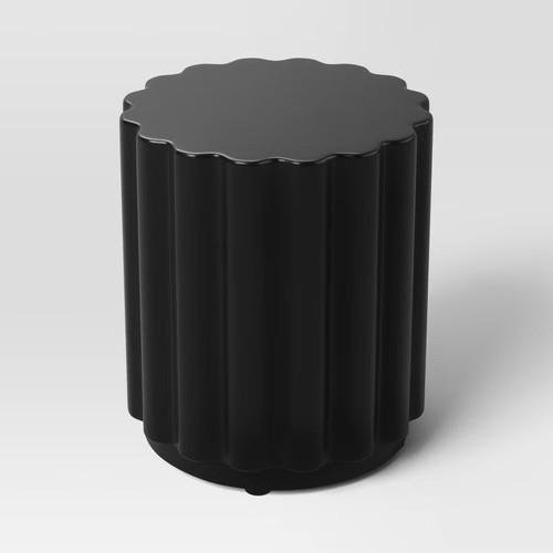 Scalloped round side table - round,